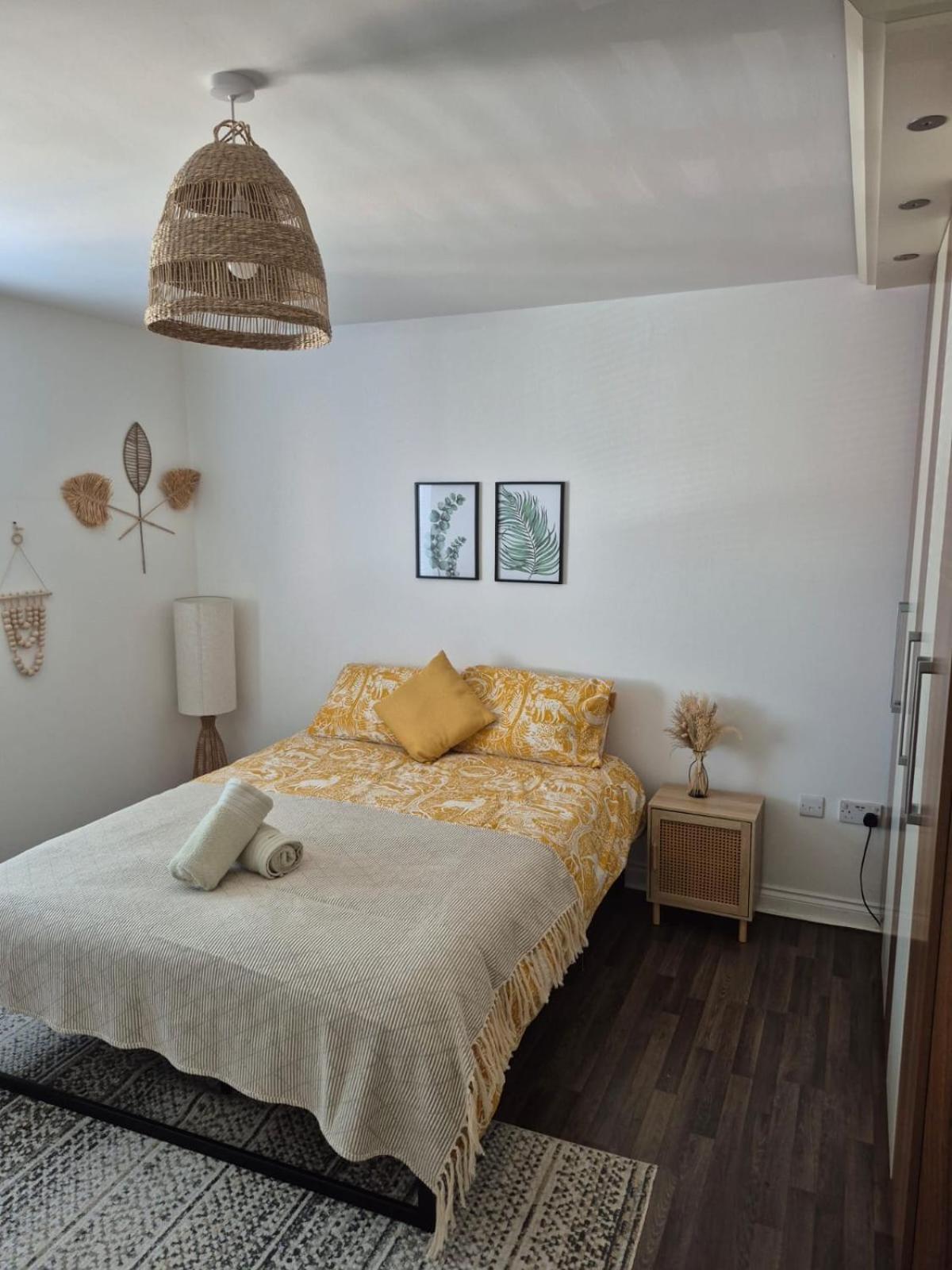 Guest house Modern Rooms In 4-Bed House - Walking Distance To Coop Live ,Etihad, Ancoats And City Centre Manchester