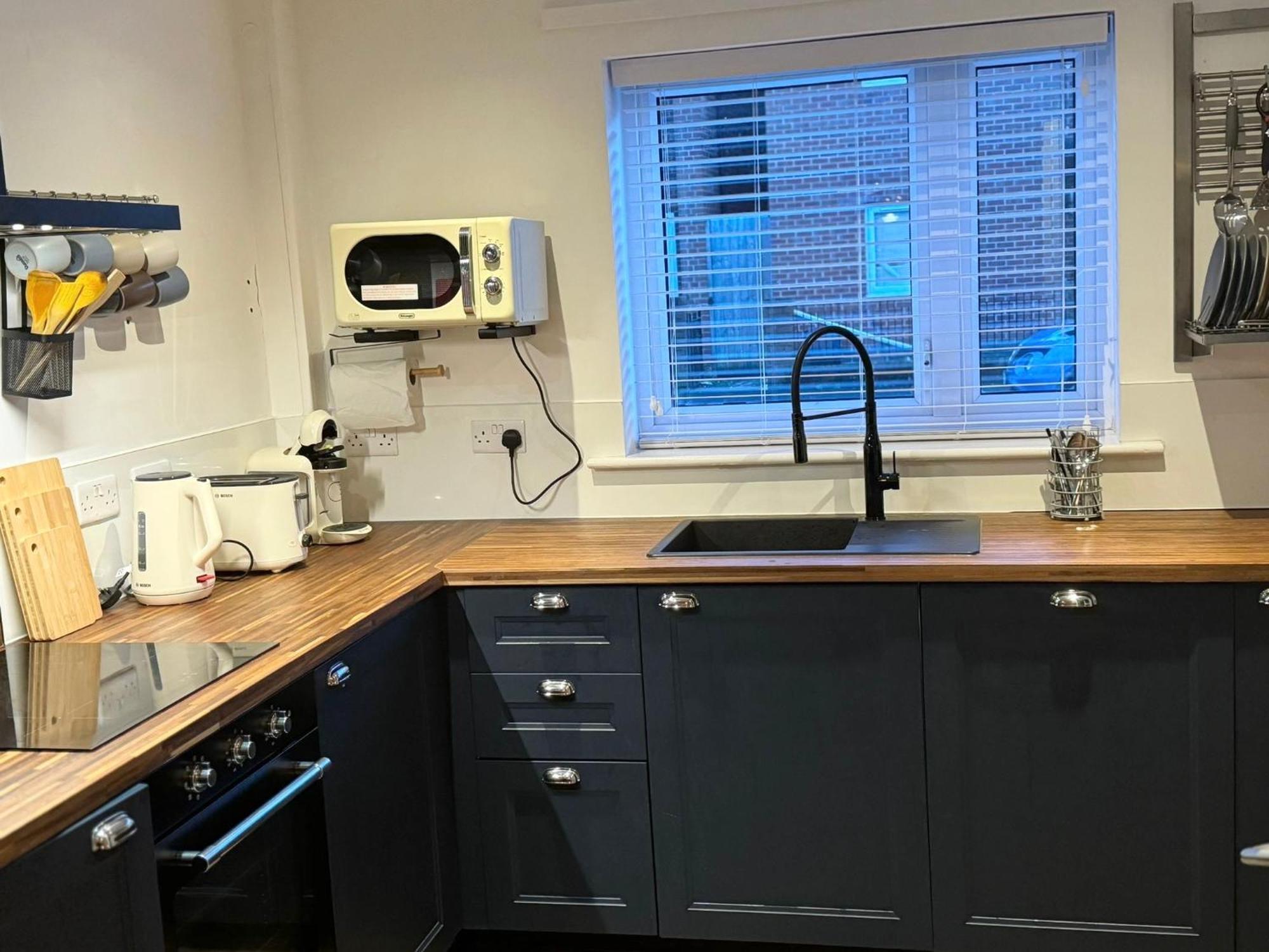 Guest house Modern Rooms In 4-Bed House - Walking Distance To Coop Live ,Etihad, Ancoats And City Centre